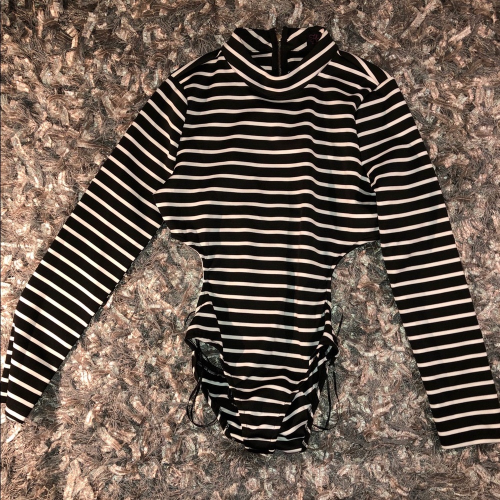 Black & White Bodysuit Long sleeved